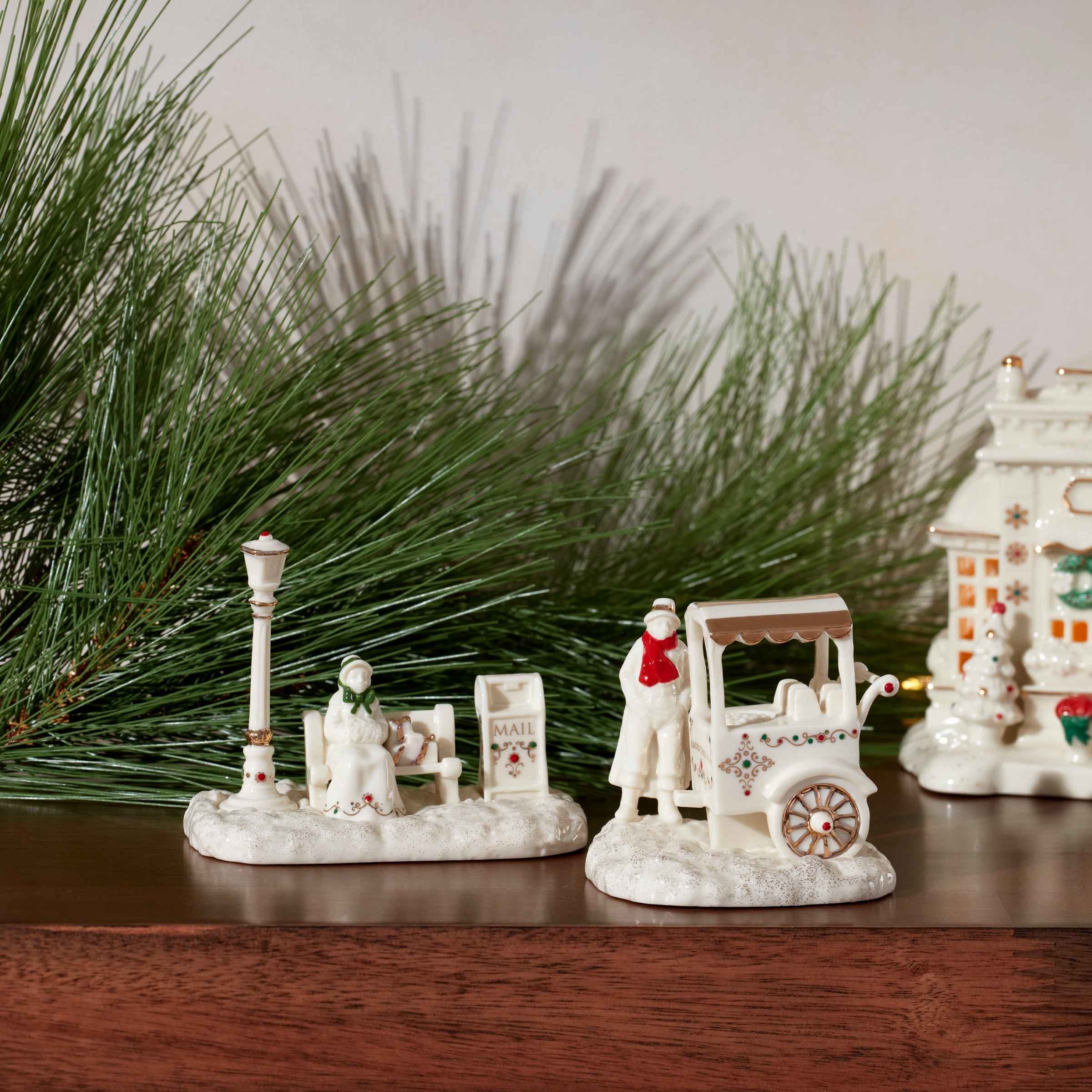 Mistletoe Park Parkbench & Chestnut Seller Set