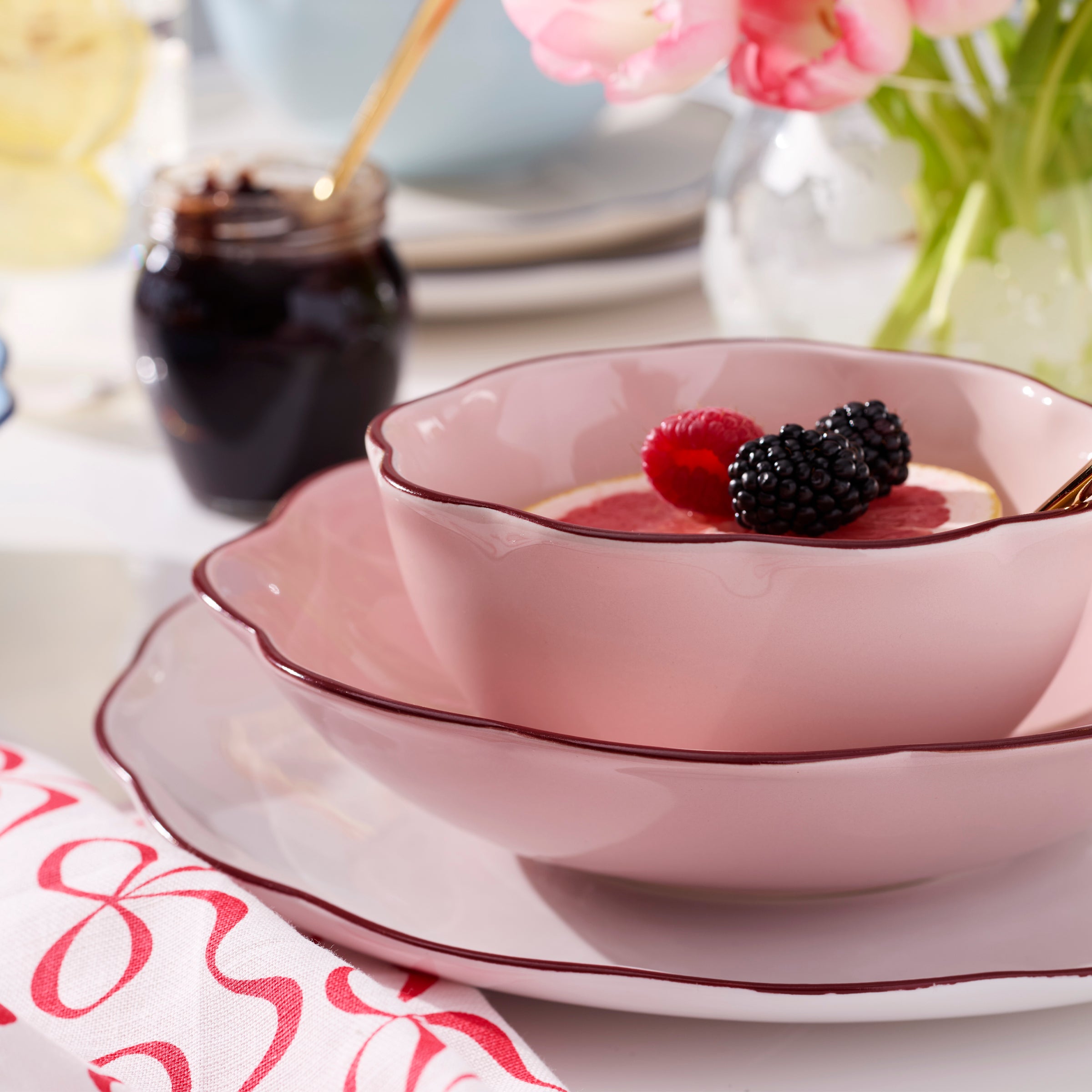 Garden Party Pink 16-Piece Dinnerware Set
